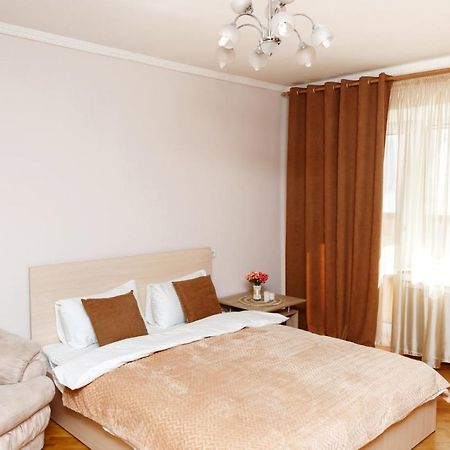 Сонячна Квартира На Княжому Затоні Kiev Extérieur photo