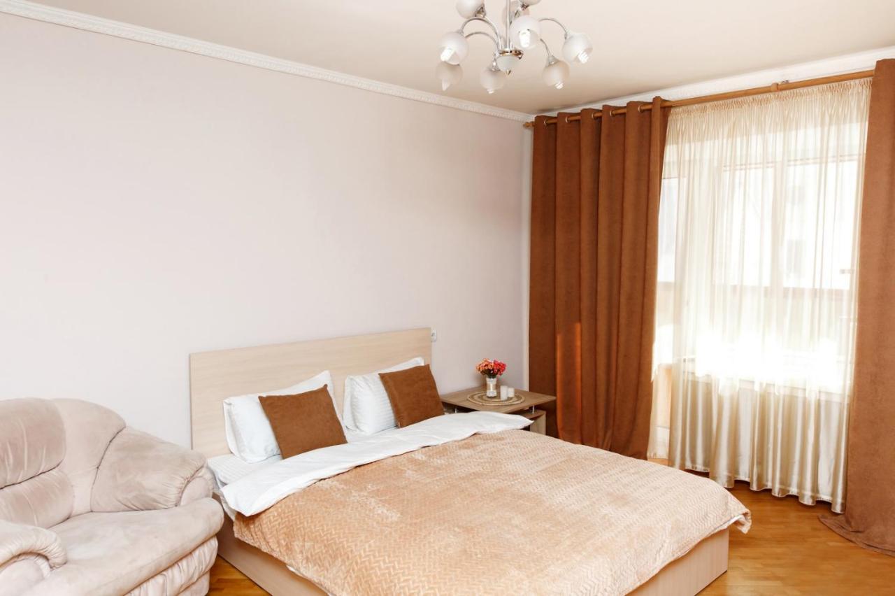 Сонячна Квартира На Княжому Затоні Kiev Extérieur photo
